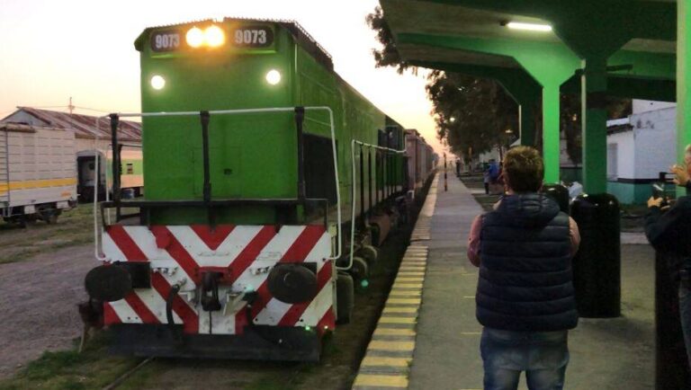 Con formaciones completas, el Tren Patagónico cierra un año de alta demanda en todos sus servicios Con formaciones completas, el Tren Patagónico cierra un año de alta demanda en todos sus servicios