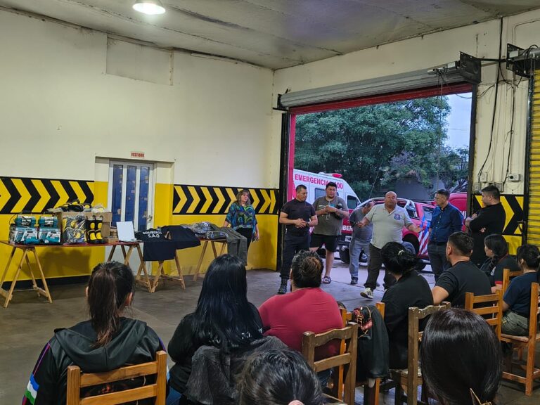 Bomberos Voluntarios de San Antonio Oeste reforzó su indumentaria y equipamiento operativo Bomberos Voluntarios de San Antonio Oeste reforzó su indumentaria y equipamiento operativo