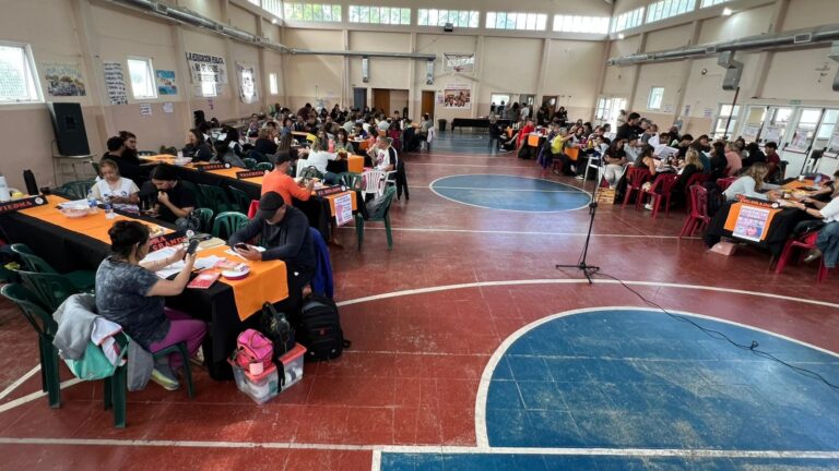 Unter endurece su postura y advierte con nuevas medidas de fuerza si no hay paritaria Unter endurece su postura y advierte con nuevas medidas de fuerza si no hay paritaria