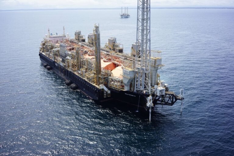 Son tres los proyectos de GNL en Río Negro “no se modifica en absoluto el plan de inversiones previsto”