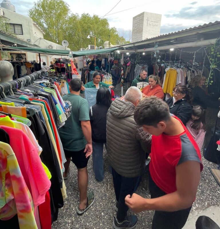 Feria Americana “Cayetana Indumentarias”, una propuesta que combina calidad, variedad y precios accesibles en Las Grutas Feria Americana “Cayetana Indumentarias”, una propuesta que combina calidad, variedad y precios accesibles en Las Grutas