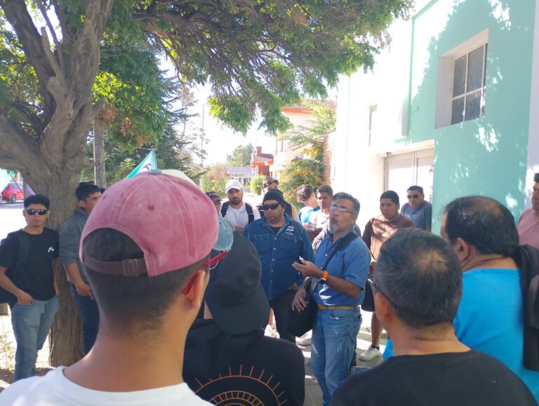 Dificultades productivas y atrasos salariales tensan la situación en ALPAT Dificultades productivas y atrasos salariales tensan la situación en ALPAT