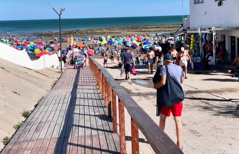 Críticas al Ejecutivo por el manejo de la temporada turística en Las Grutas Críticas al Ejecutivo por el manejo de la temporada turística en Las Grutas