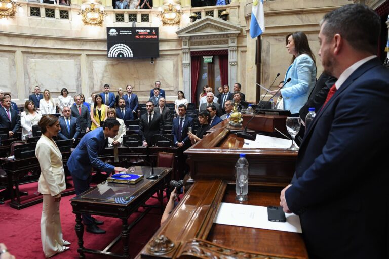 Enzo Fullone asumió como Senador Nacional por Río Negro Enzo Fullone asumió como Senador Nacional por Río Negro