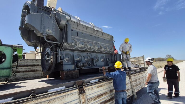 En los talleres de San Antonio Oeste se reinstalará un motor para una locomotora de Tren Patagónico En los talleres de San Antonio Oeste se reinstalará un motor para una locomotora de Tren Patagónico
