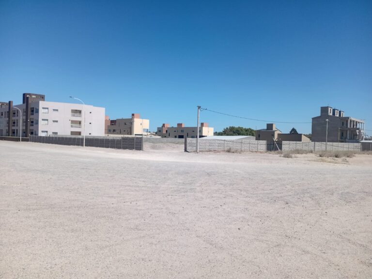 El Ejecutivo defendió la caducidad de terrenos fiscales en Las Grutas. También actualizaron los valores. El Ejecutivo defendió la caducidad de terrenos fiscales en Las Grutas. También actualizaron los valores.