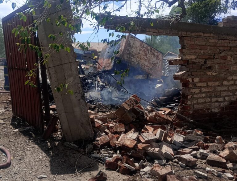 Explosión y posterior incendio en un predio de San Antonio Oeste Explosión y posterior incendio en un predio de San Antonio Oeste