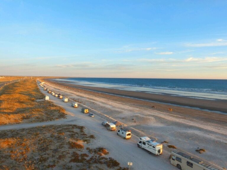 El equilibrio entre turismo y naturaleza marca la temporada en Las Conchillas El equilibrio entre turismo y naturaleza marca la temporada en Las Conchillas
