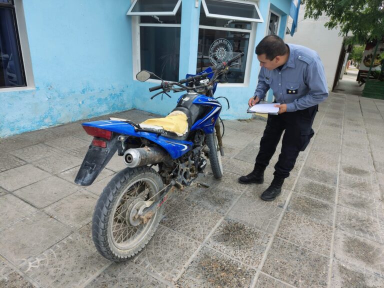 Las Grutas: apareció abandonada una motocicleta denunciada como robada Las Grutas: apareció abandonada una motocicleta denunciada como robada